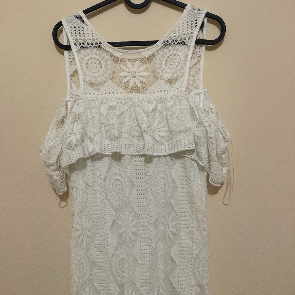 White lace dress